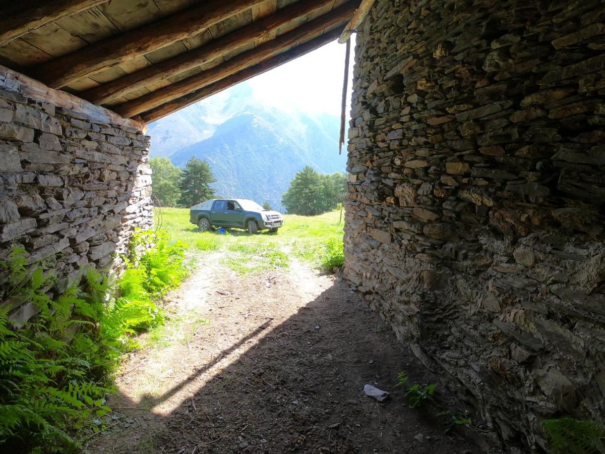 Hotel Bordes Pirineu, Costuix Areu Zewnętrze zdjęcie